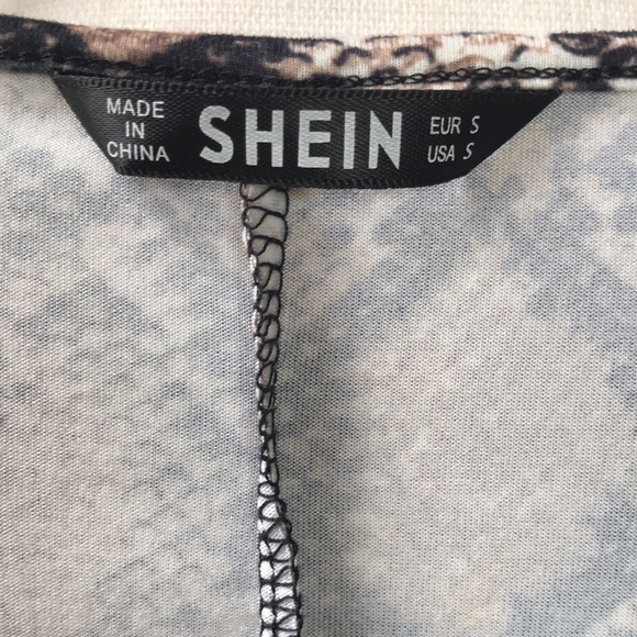 Snakeskin Print Long Sleeve Romper - Picture 6 of 8